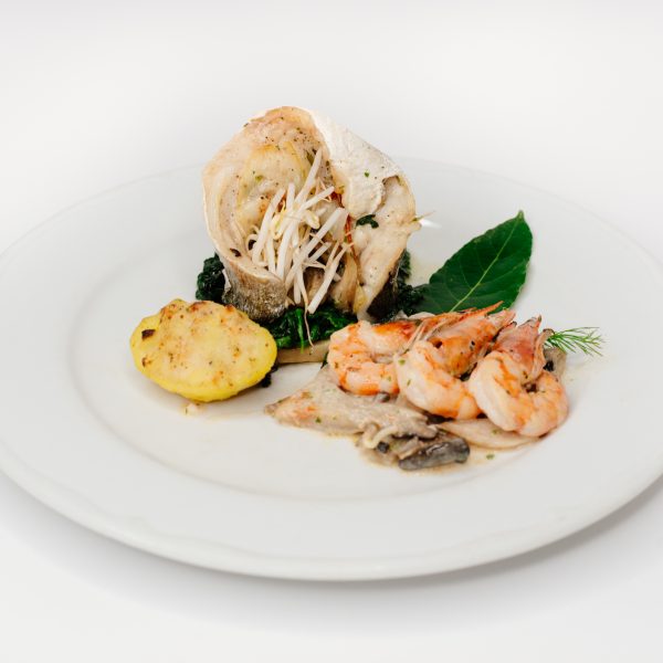 FILETTO DI ORATA CON SALA AI FUNGHI CARDONCELLI E GAMBERI CON PATATE AL TIMO E BIETOLE AL VAPORE 2